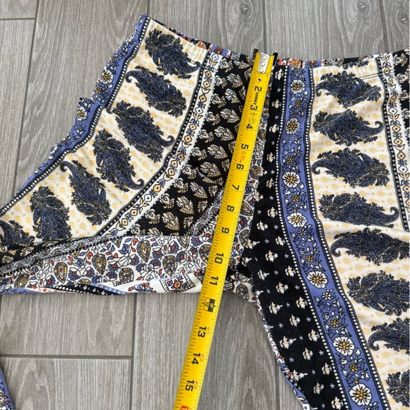 Mudd|Bohemian Patterned Flare Pants,mixed pattern•••Size LARGE,Beachy style - Picture 8 of 10